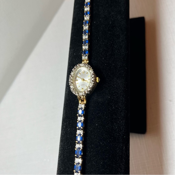 HMI Gold-tone ladies' watch quartz movement & bracelet clear & blue stones - Picture 9 of 12